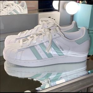 Adidas Super Star Sneakers 👟